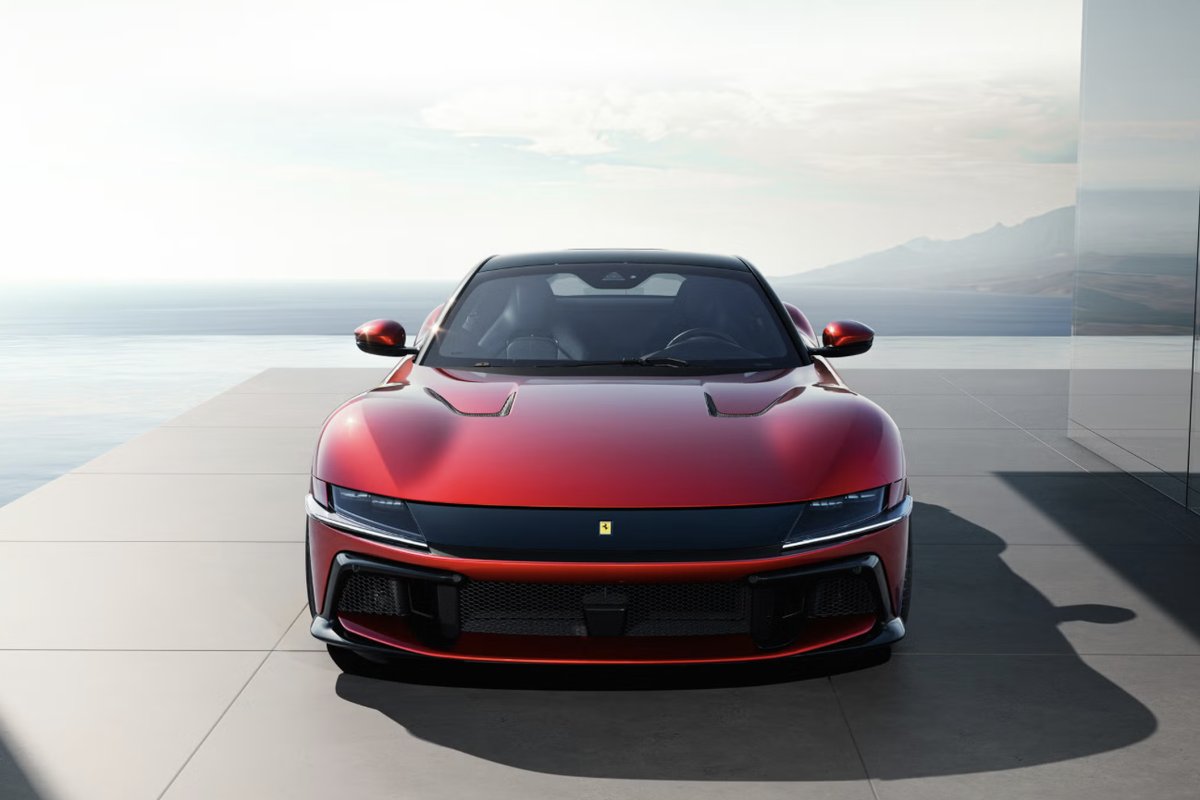 RENT FERRARI 12CILINDRI